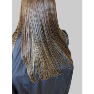 グレージュ✕艶髪ロングレイヤー