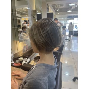 ショートスタイル　脱白髪染め - Stilla smooth【スティラスムース】掲載中