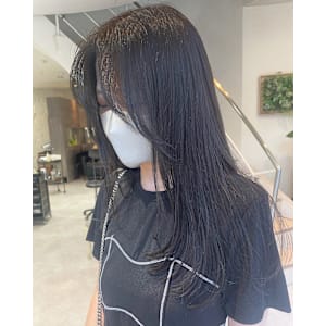 オリーブグレーカラー ナチュラルレイヤー×小野ふゆり