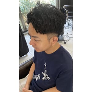 クセを活かしたショートアップバング/眉カット　錦糸町北口