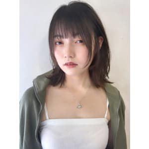 くびレイヤー/切りっぱなし/エモージュ[stylist竹田]