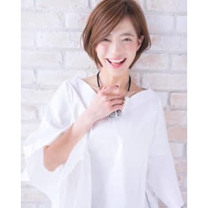 神戸ショートボブ・40代ショートボブ・神戸オブ・くせ毛ボブ