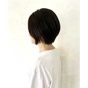 大人前下がりショートボブ・オリーブカラー