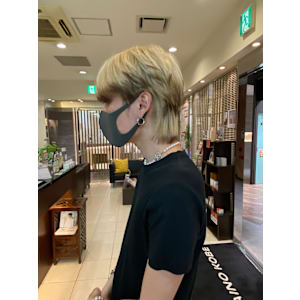 韓国風　ウルフカット　メンズ　襟足長めショート　三宮美容室