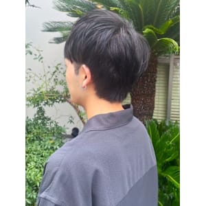 刈り上げシースルーマッシュ　束感スタイリング