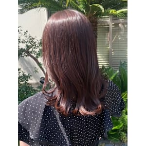 マロンベージュ　艶感　セミロング　ダメージレスカラー