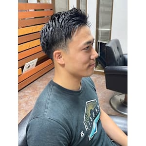 刈り上げショート ビジネススタイル アップバング 束感