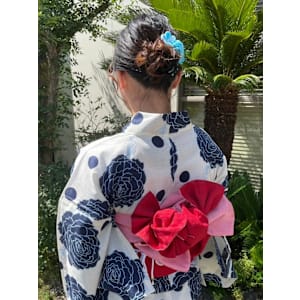 浴衣アレンジ　シニヨン　ゆるめお団子ヘア　おくれ毛