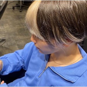 ホワイトベージュ×インナーカラー