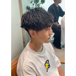 緩めの波巻きパーマ