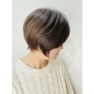 Blossom《髪質改善/縮毛矯正/ケアブリーチ/艶カラー》