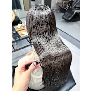 髪質改善　　　高濃度水素トリートメント縮毛矯正