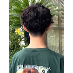 刈り上げツーブロックマッシュ　ミニマッシュ　スパイラルパーマ