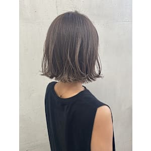 外ハネ/切りっぱなし/アッシュベージュ