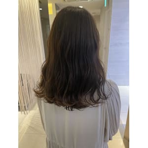 カーキベージュ×波巻きウェーブ/Kurumi