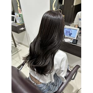 オリーブグレージュ