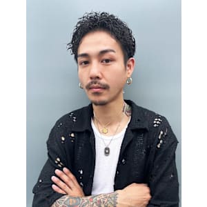 アッシュブラック短髪オーガニックカラー_9538