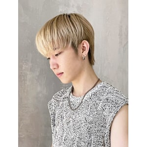 マッシュ短髪グレージュカラー_ba483741