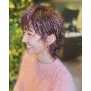 骨格矯正ショートウルフパーマ
