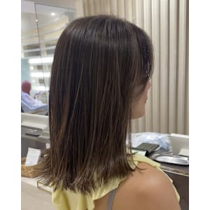 柔らかベージュ細めハイライト