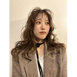 ベージュカラー/透明感カラー/顔まわりレイヤーカット/横浜