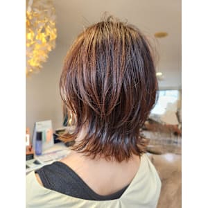 インナーカラー×くびれボブ