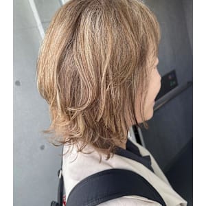 白髪ぼかしハイライト/上品ハイライト/ベージュ/ミルクティー - Aco【アコ】掲載中