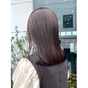 抜け感たっぷりナチュラルヘア