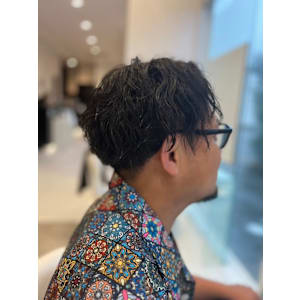 ツーブロック短髪パーマ