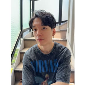 【吉田智哉】メンズパーマ、メンズセンターパート、7:3パート