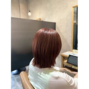 コーラルピンク