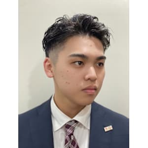 ビジネスマンツーブロック＋ビジネスパーマ