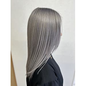 夏はハイトーンホワイトカラーで！