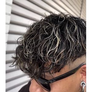 ハイライトスペインカール - RISE 綾瀬店【ライズ アヤセテン】掲載中