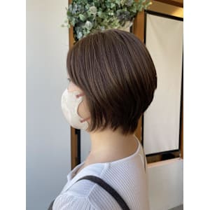 大人女性　丸みショートボブ☆小林