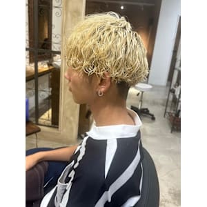 ブロンドスパイラルパーマ