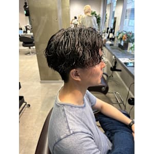 miu&宇都宮良太　センターパート×メンズパーマ