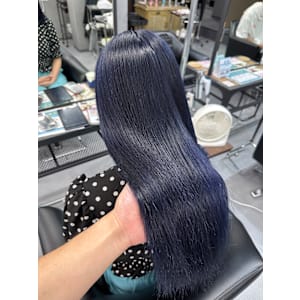 ブルーブラック　ブルー感強め　ブリーチカラー