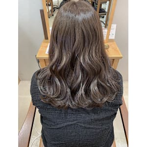 モカグレージュ