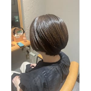 ショート×白髪ボカシ