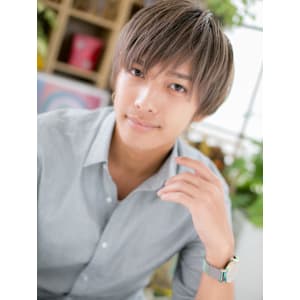 シアーグレージュ束感ショート・ネオウルフ　ハイトーンカラー