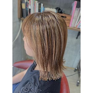 ハイライトカラー×ブラウンベージュ