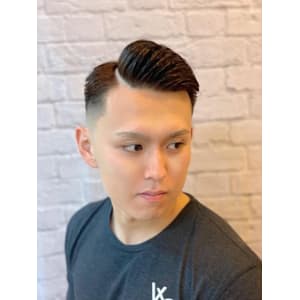 ロンドンカジュアル七三フェード【大宮/バーバー】