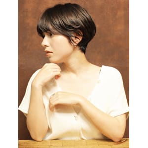 ナチュラルストレートショート