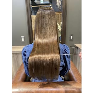 ロアナオリジナルトリートメントでさらさら艶髪