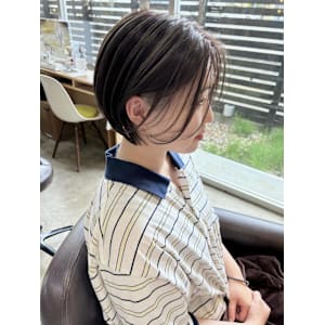 刈り上げアイリスカラー