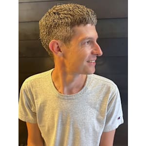 シルバーアッシュ　ベリーショート　ビジネス　白髪染め　30代