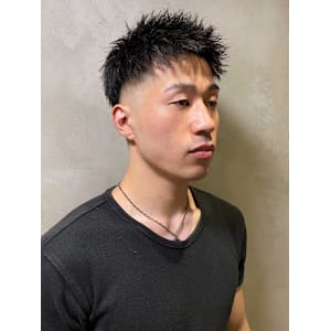 ツイストパーマ　ツーブロック　フェード　スパイキーショート