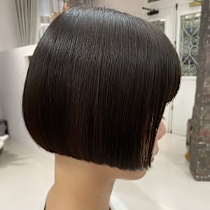 大人可愛い 20代30代40代 シンプルなボブ