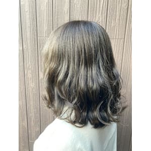 オリーブカラー